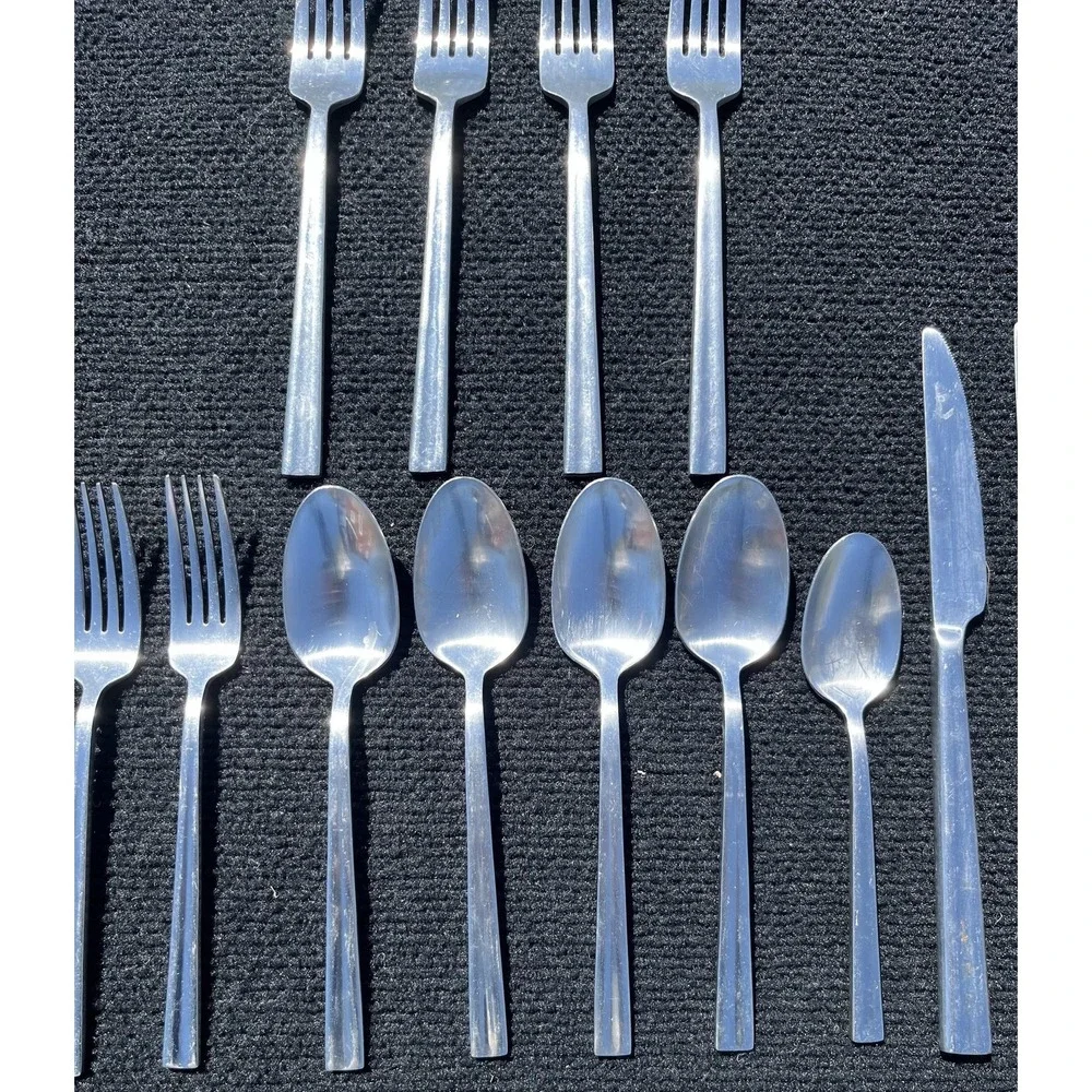 Oneida seventeen piece